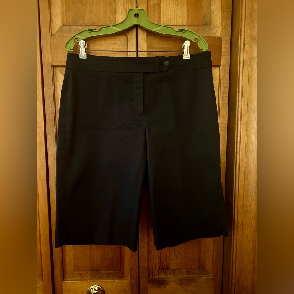 Jones New York Signature Minimalist Women’s Navy Sz 12P Stretch Bermuda Shorts